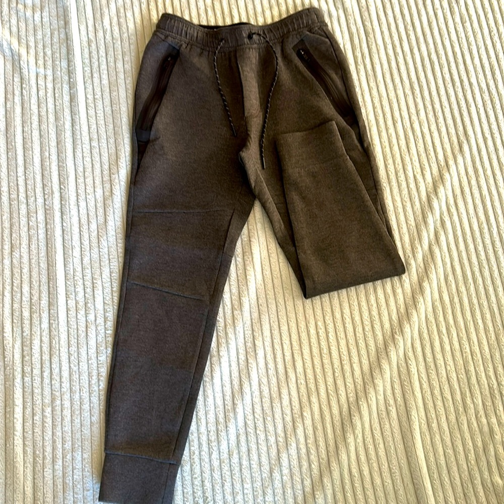 American Eagle Men’s Small Dark Gray Jogger